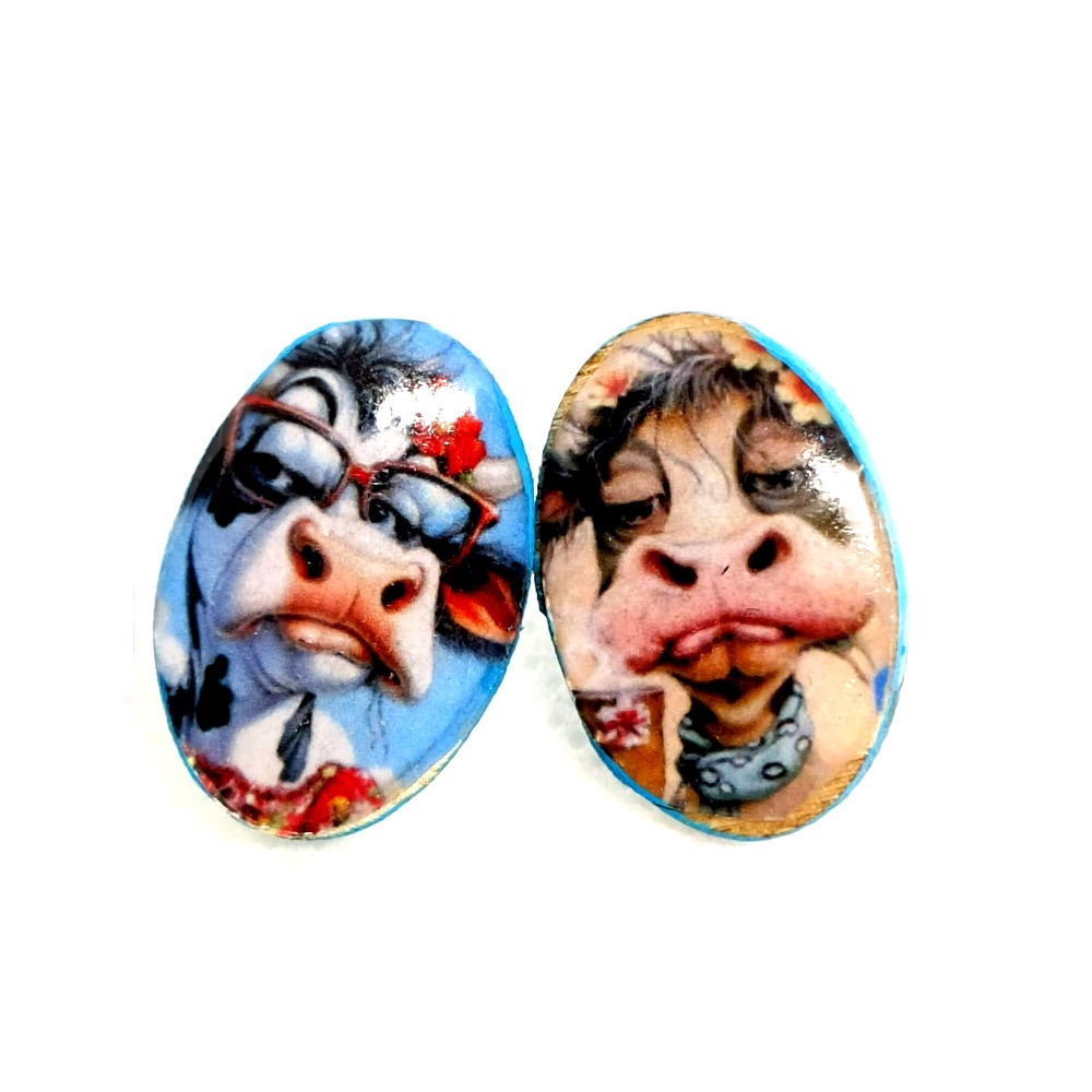 B33 Moody Cows